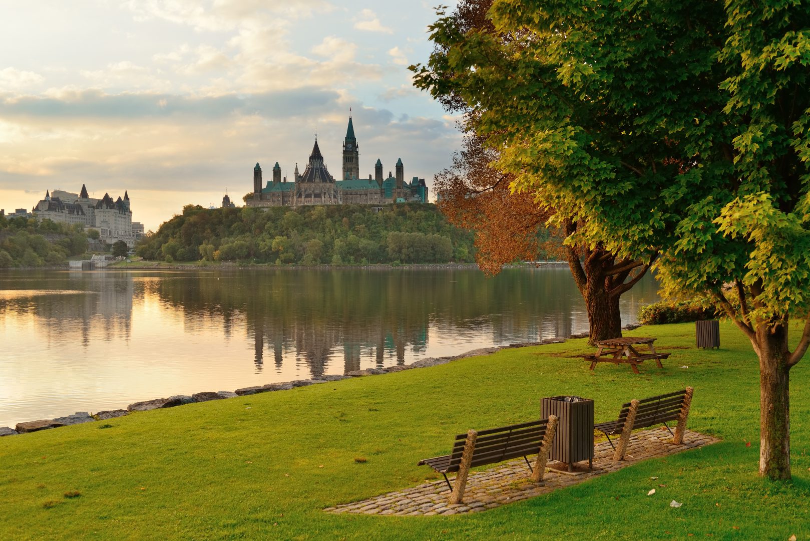Ottawa river and bench