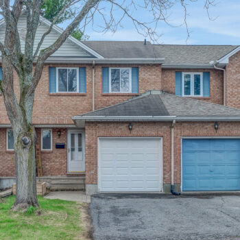 13 Springcreek Crescent