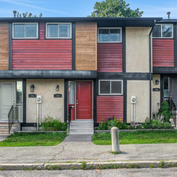 73 McClintock Way
