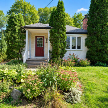481 Tweedsmuir Ave